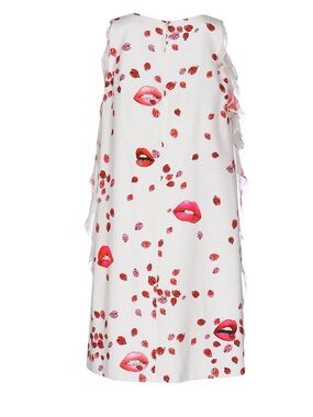 White Sleeveless Dress with Pink & Red Lip Print
